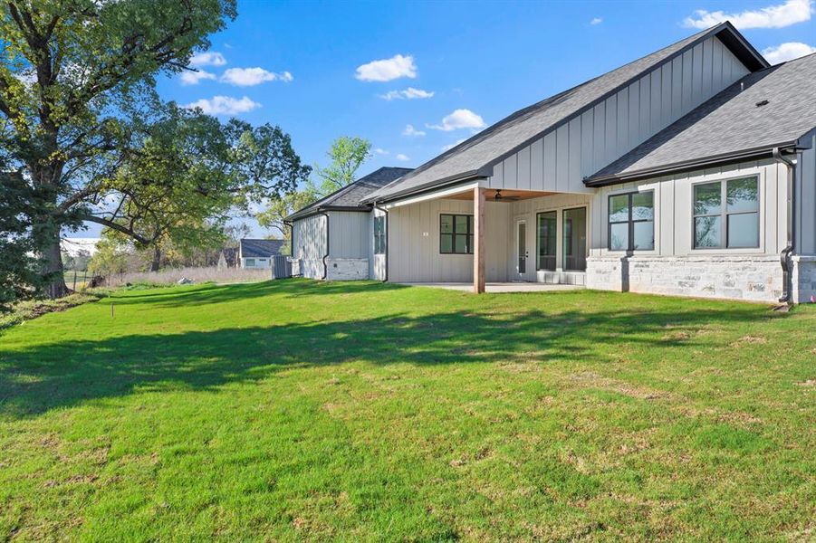 Exterior details and patio area of a home in , Tyler (Image 3).
