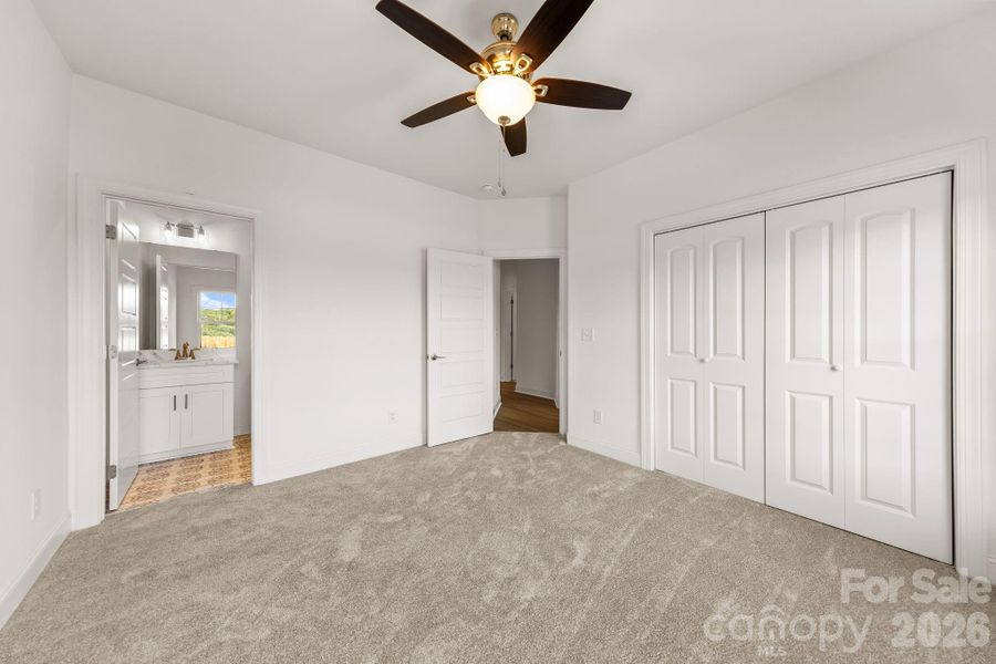 Spacious, unfurnished interior of a new home in , Denver (Image 41).