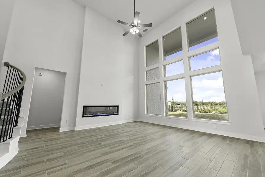 Spacious, unfurnished interior of a new home in Lariat, Liberty Hill (Image 12).