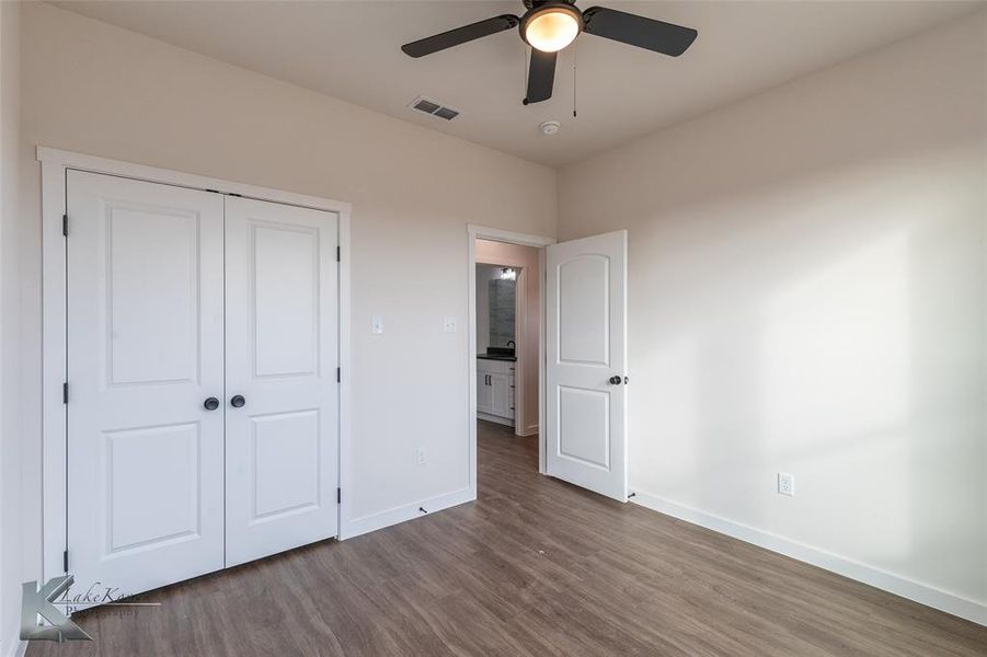 Spacious, unfurnished interior of a new home in , Abilene (Image 29).