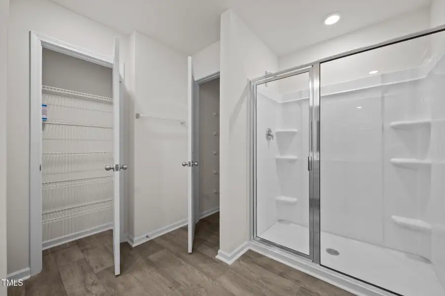 42-web-or-mls-IMG_5608 42-web-or-mls-IMG_5608