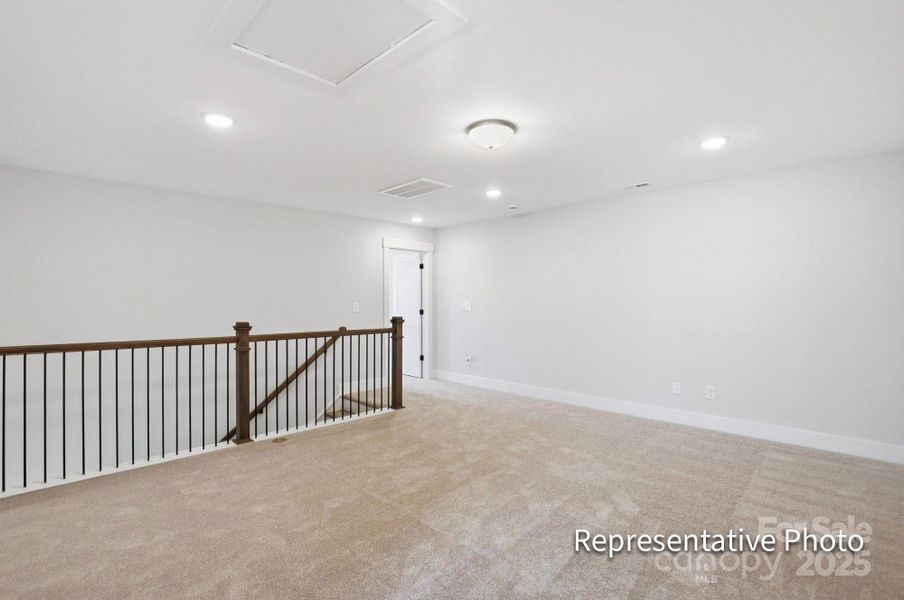 Spacious, unfurnished interior of a new home in Harrisburg Village, Harrisburg (Image 21).