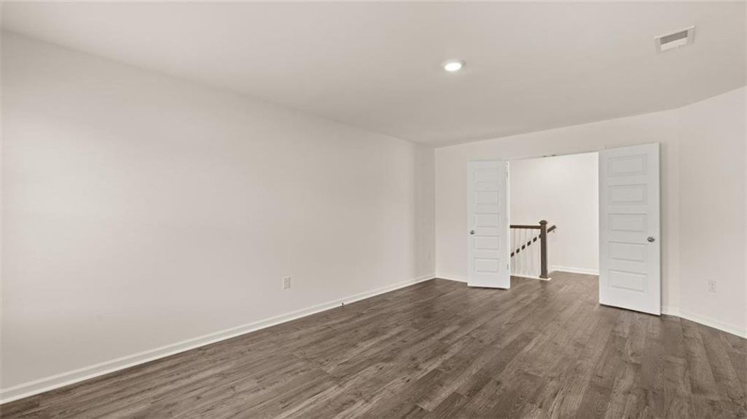 Spacious, unfurnished interior of a new home in Westland, Bogart (Image 22).