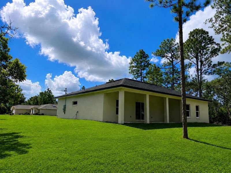Exterior details and patio area of a home in , Dunnellon (Image 4). Exterior details and patio area of a home in , Dunnellon (Image 4).