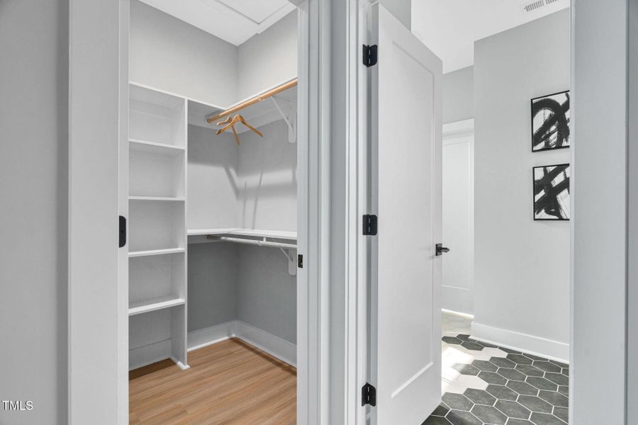 58-web-or-mls-2325-sheffield-rd-102 58-web-or-mls-2325-sheffield-rd-102