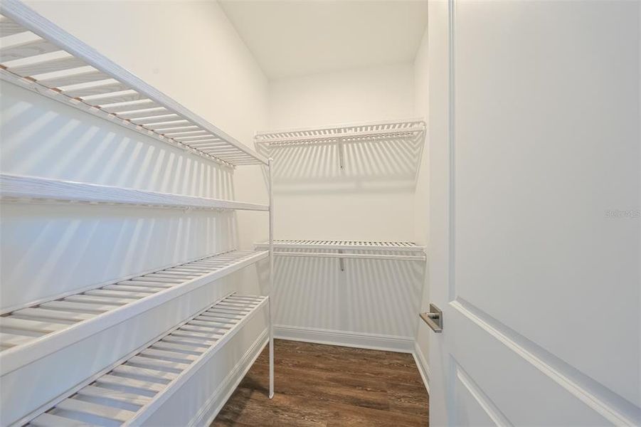 Spacious, unfurnished interior of a new home in , Tampa (Image 15).