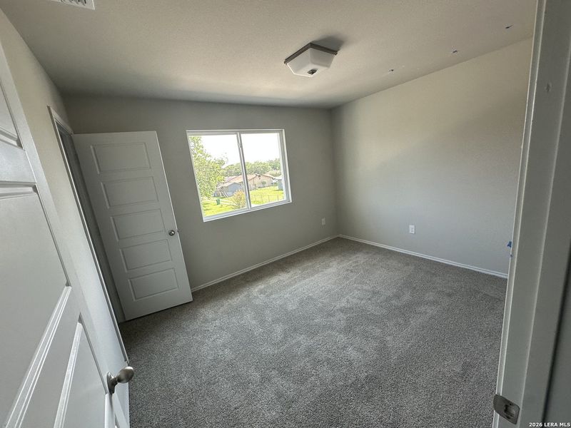 Spacious, unfurnished interior of a new home in , Seguin (Image 4).