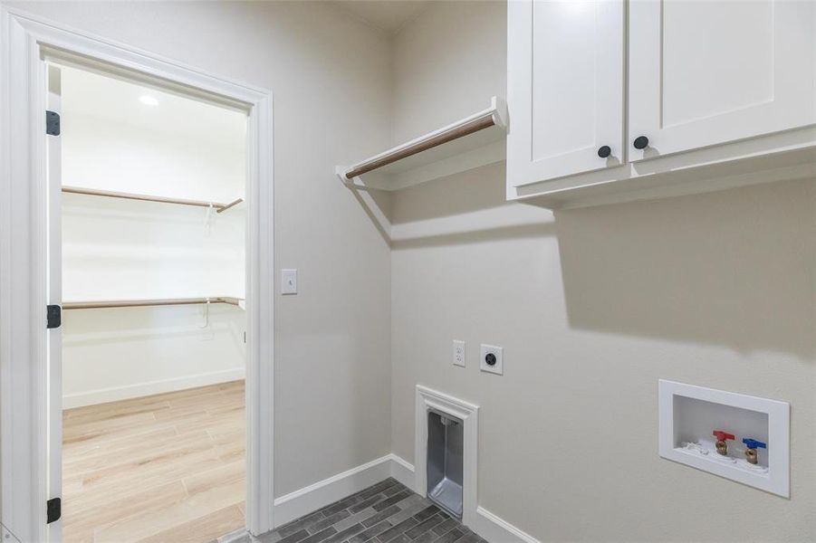 Spacious, unfurnished interior of a new home in , Tuscola (Image 23).