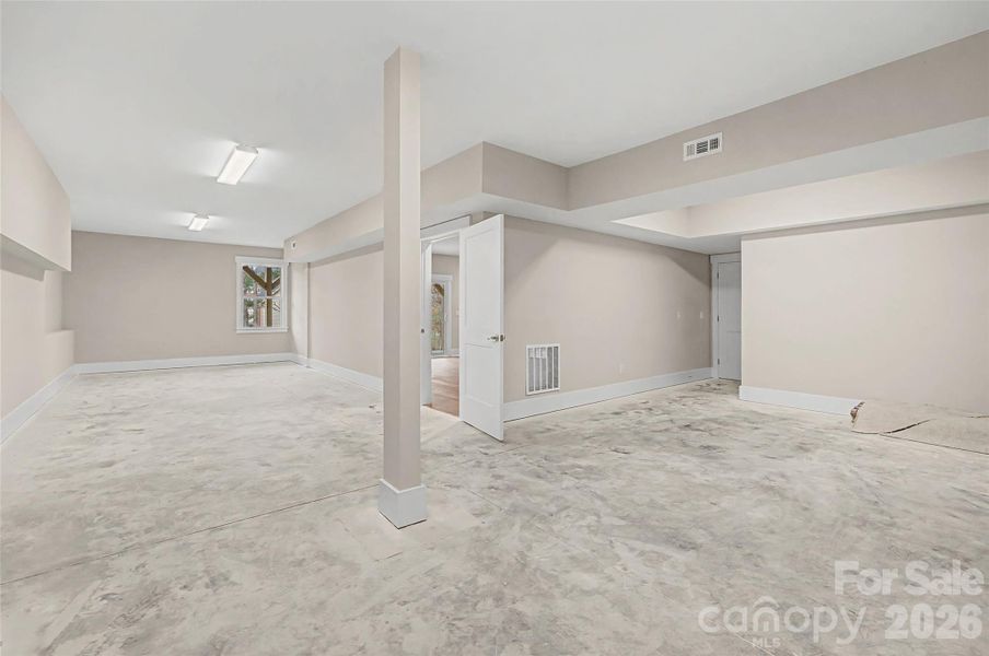 Spacious, unfurnished interior of a new home in , Rock Hill (Image 18).