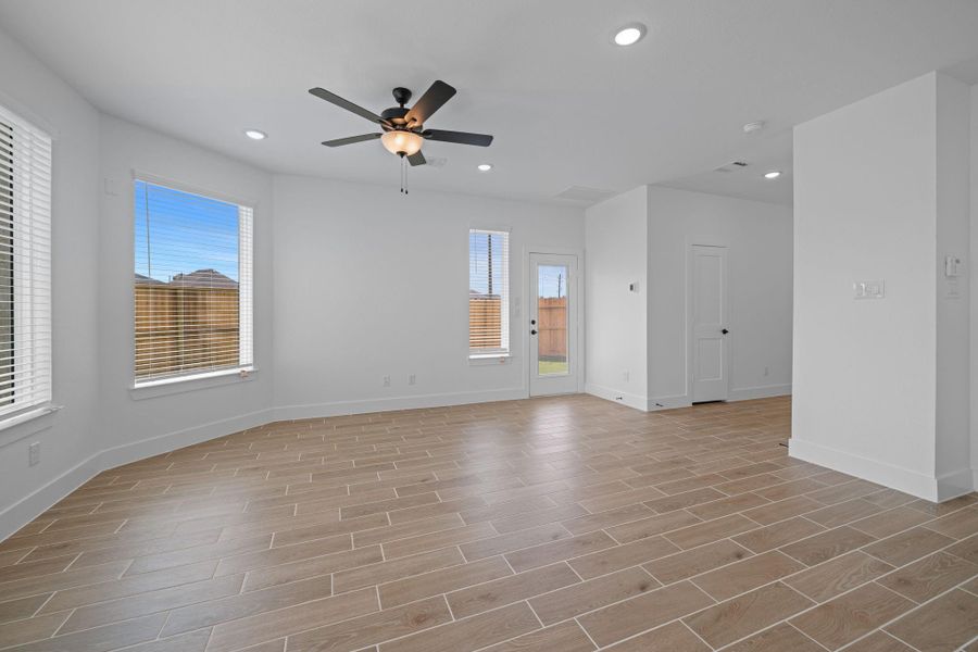 Spacious, unfurnished interior of a new home in Sienna, Missouri City (Image 16). Spacious, unfurnished interior of a new home in Sienna, Missouri City (Image 16).