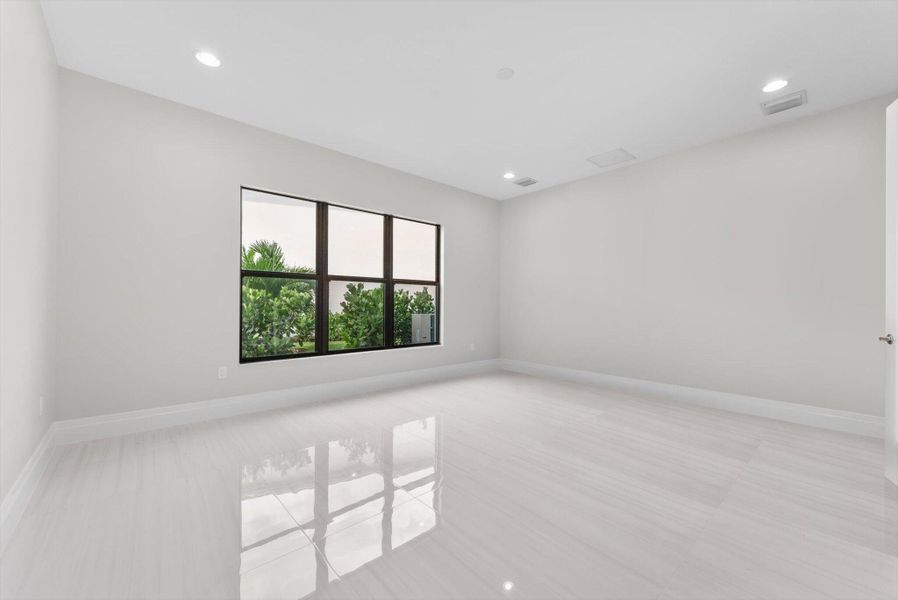 Spacious, unfurnished interior of a new home in , Boca Raton (Image 49). Spacious, unfurnished interior of a new home in , Boca Raton (Image 49).