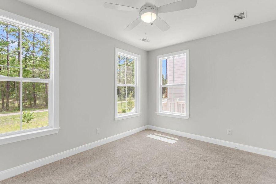 Spacious, unfurnished interior of a new home in Heron Preserve, Hanahan (Image 19).