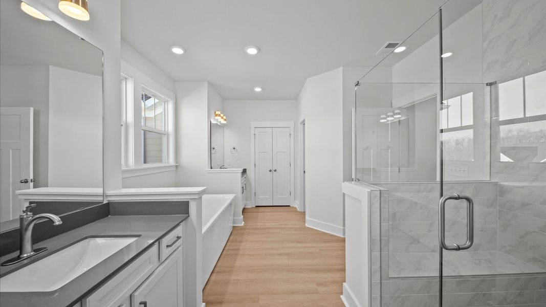 Furnished interior view inside a new home in Pinebrook, Woodruff (Image 32).