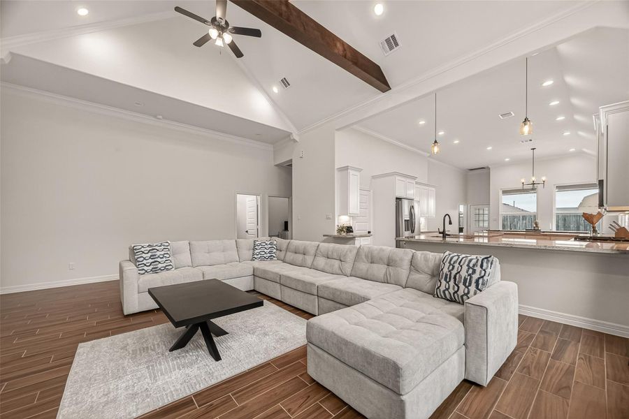 Furnished interior view inside a new home in , Anahuac (Image 6).