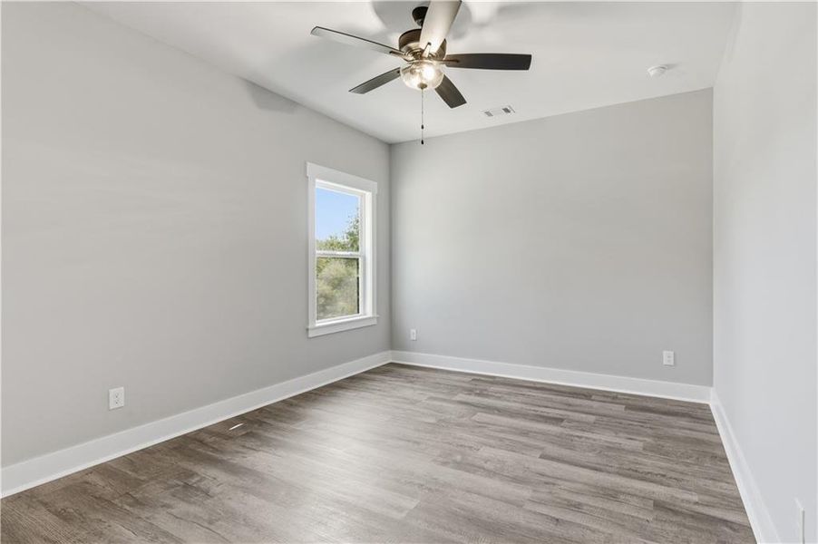 Spacious, unfurnished interior of a new home in , Dallas (Image 47).