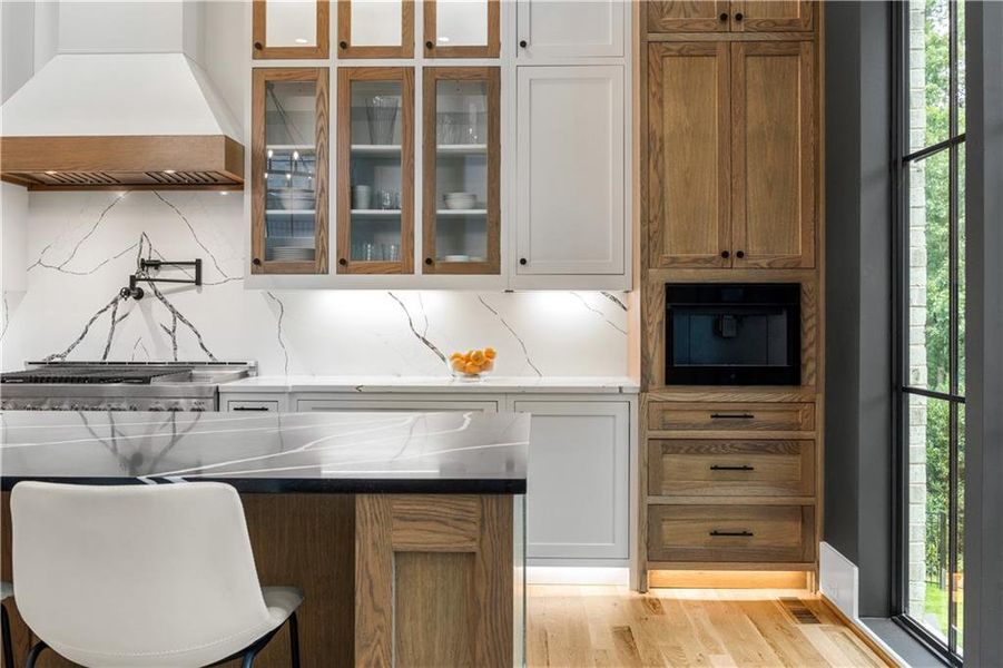 Image 98 of a home in .