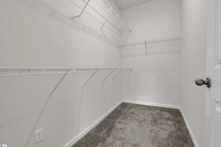 Image 21 of a home in Lynbrook. Image 21 of a home in Lynbrook.