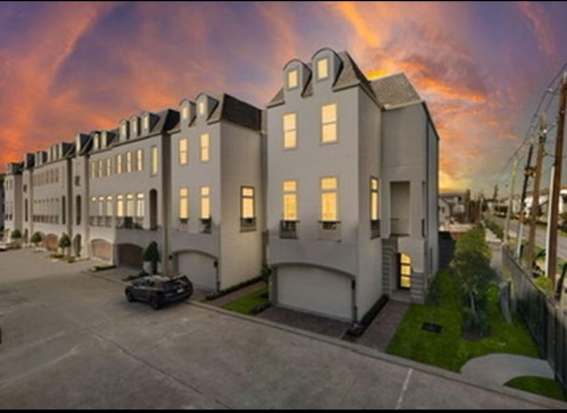 A beautiful night view of this beautiful home. A beautiful night view of this beautiful home.