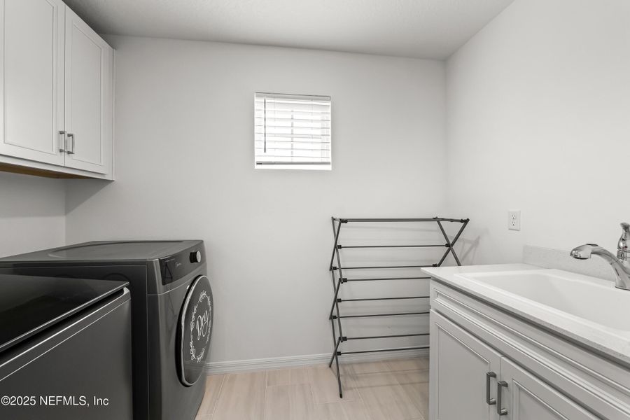 Furnished interior view inside a new home in , St. Augustine (Image 34).