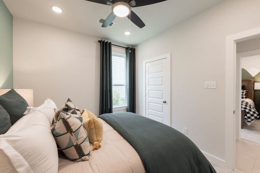 Representative furnished interior of a home built from the Primrose by Tri Pointe Homes in Mason Woods, Cypress (Image 20). Representative furnished interior of a home built from the Primrose by Tri Pointe Homes in Mason Woods, Cypress (Image 20).
