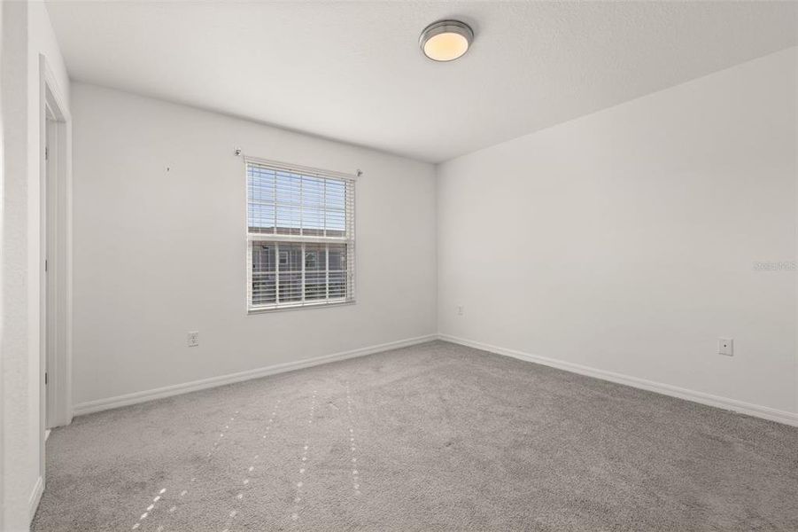 Spacious, unfurnished interior of a new home in , Davenport (Image 19).