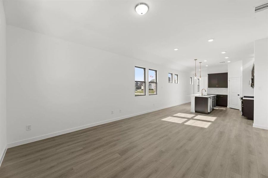 Open Kitchen-Living-Dining Room Open Kitchen-Living-Dining Room