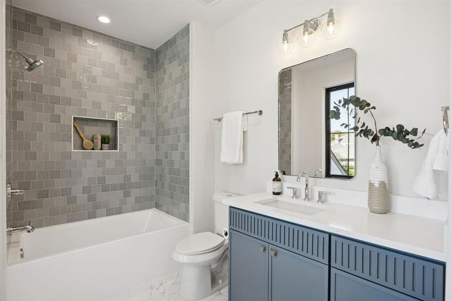 Furnished interior view inside a new home in , Dallas (Image 20).