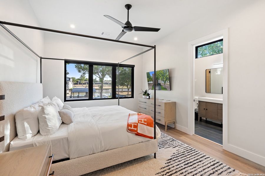 Furnished interior view inside a new home in , Kingsland (Image 12).
