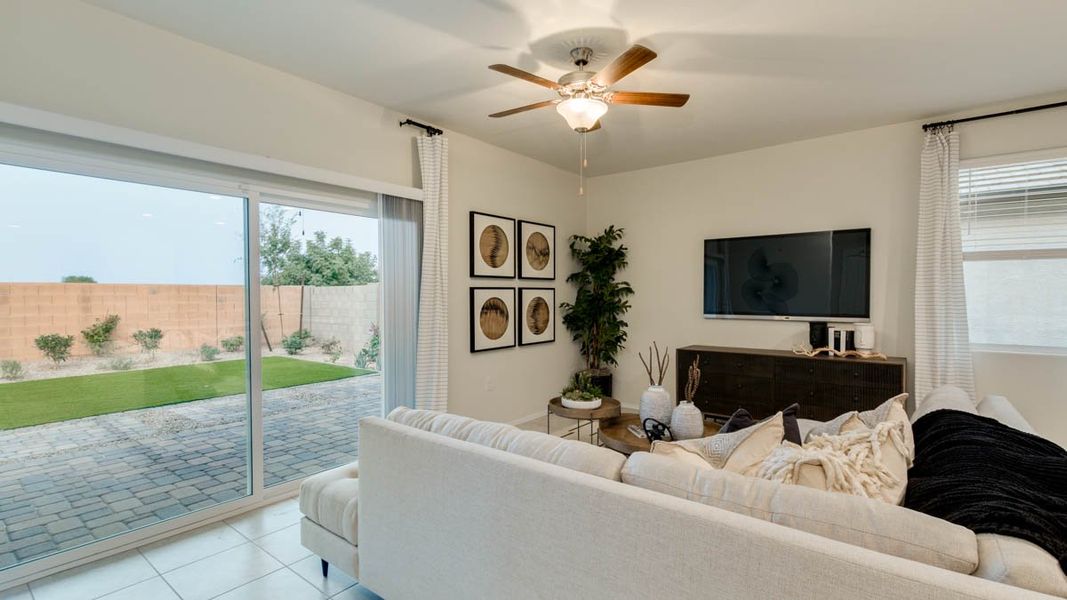 Representative furnished interior of a home built from the Hummingbird by D.R. Horton in Rio Rancho Estates, Surprise (Image 14). Representative furnished interior of a home built from the Hummingbird by D.R. Horton in Rio Rancho Estates, Surprise (Image 14).