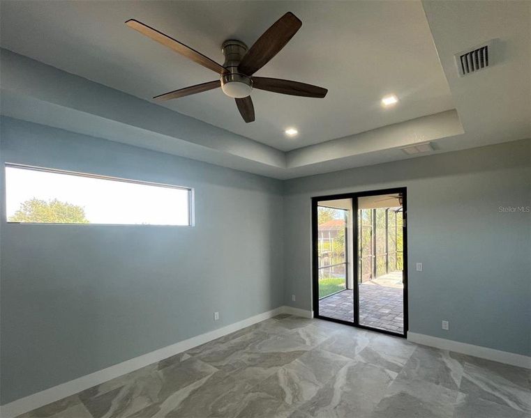 Spacious, unfurnished interior of a new home in , Port Charlotte (Image 13).