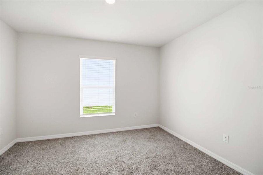 Spacious, unfurnished interior of a new home in Mandarin Grove, Palmetto (Image 34).