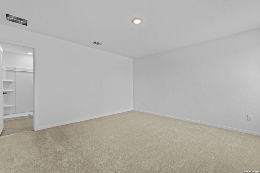 Spacious, unfurnished interior of a new home in Guadalupe Ridge, New Braunfels (Image 22). Spacious, unfurnished interior of a new home in Guadalupe Ridge, New Braunfels (Image 22).