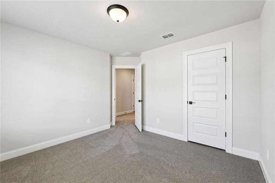 Spacious, unfurnished interior of a new home in , Lawrenceville (Image 25).