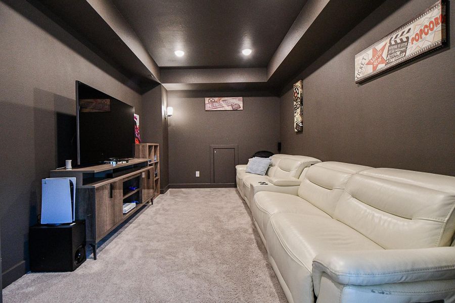 What a lush cozy retreat for family and friends! What a lush cozy retreat for family and friends!