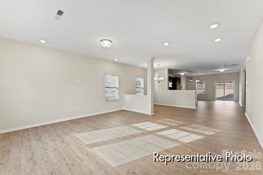 Spacious, unfurnished interior of a new home in , Red Cross (Image 9).