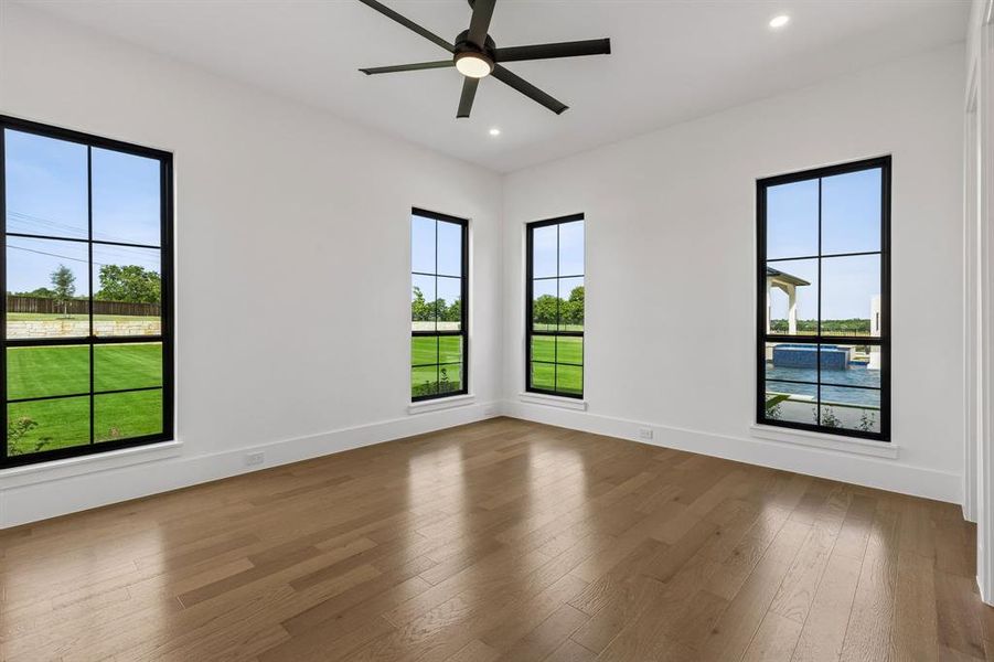 Spacious, unfurnished interior of a new home in , Bartonville (Image 27).