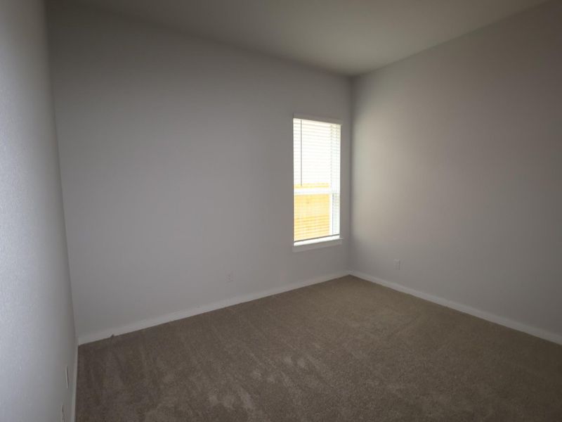 Spacious, unfurnished interior of a new home in Heritage, Dripping Springs (Image 8).