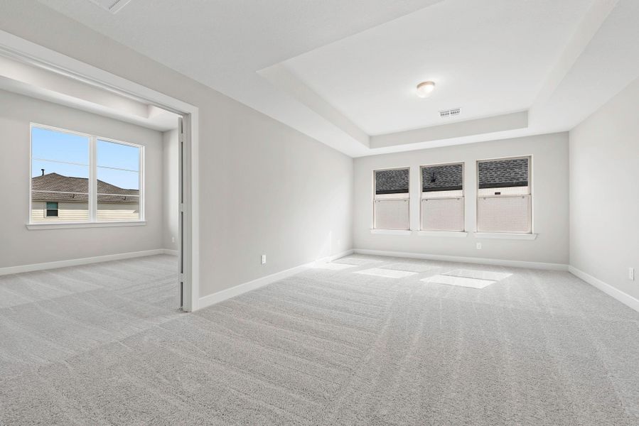 Spacious, unfurnished interior of a new home in Candela, Richmond (Image 28).