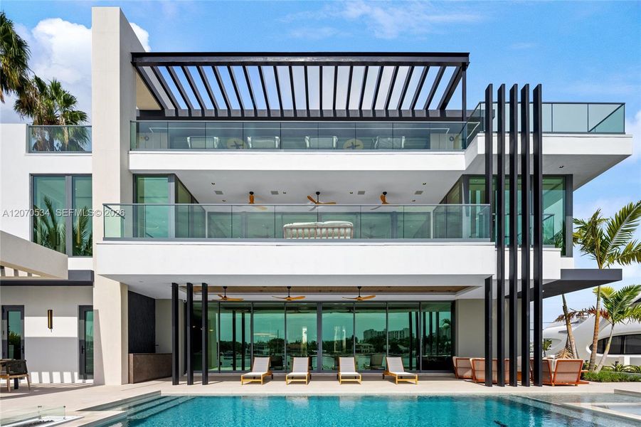 Condo located in Fort Lauderdale, FL showcasing its design and architecture (Image 25).