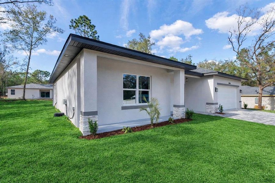 Exterior details and patio area of a home in , Citrus Springs (Image 4). Exterior details and patio area of a home in , Citrus Springs (Image 4).