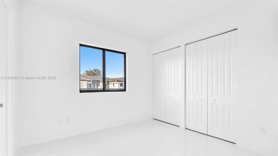 Spacious, unfurnished interior of a new home in , Miami (Image 17).