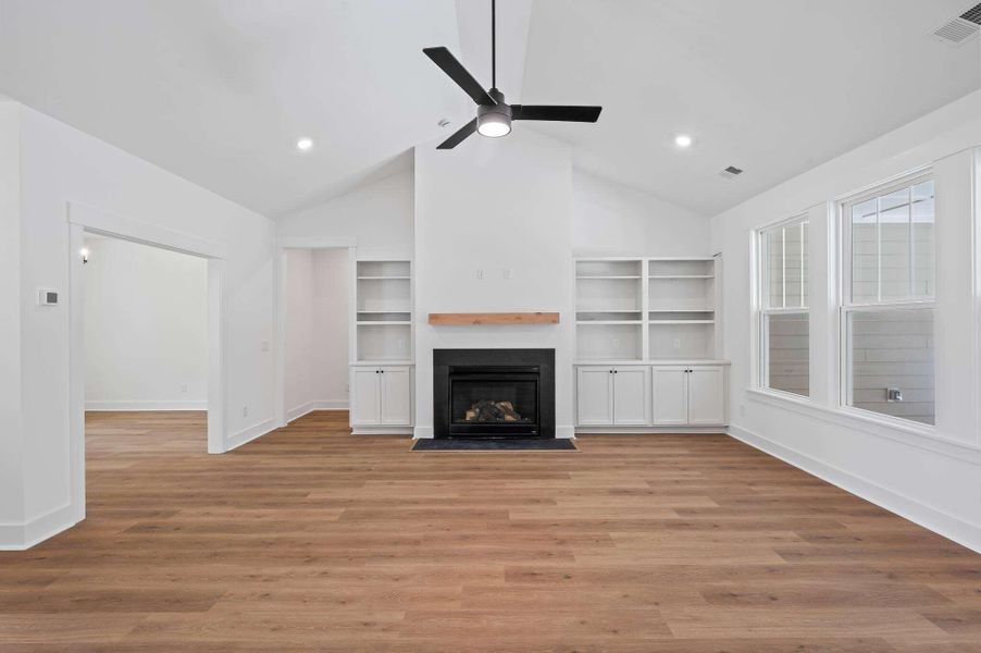 Spacious, unfurnished interior of a new home in , Reevesville (Image 8).