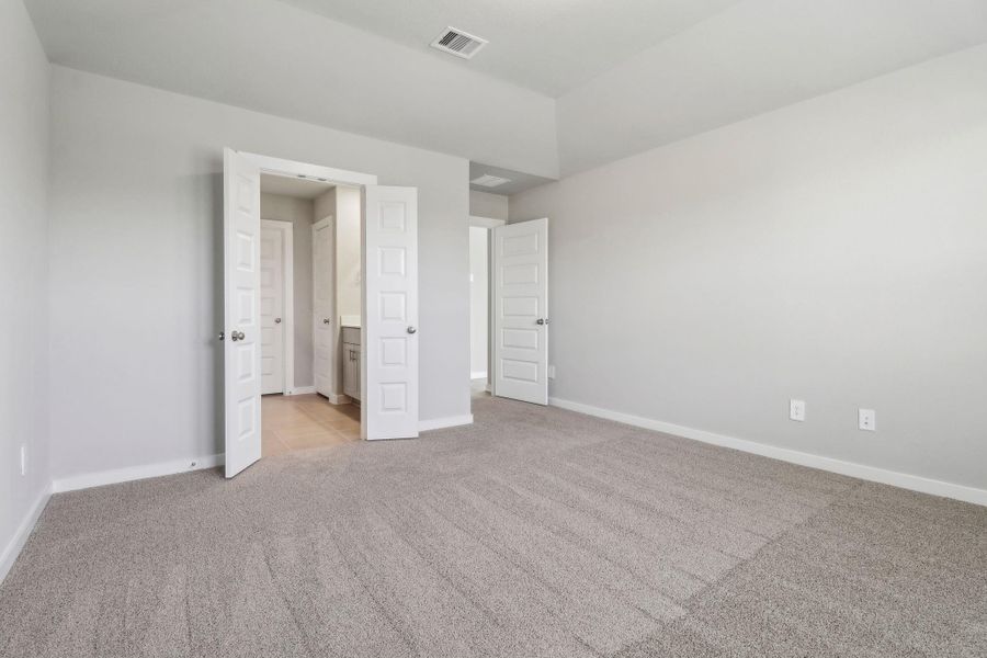 Spacious, unfurnished interior of a new home in Landing Meadows - Traditional Series, New Caney (Image 18).