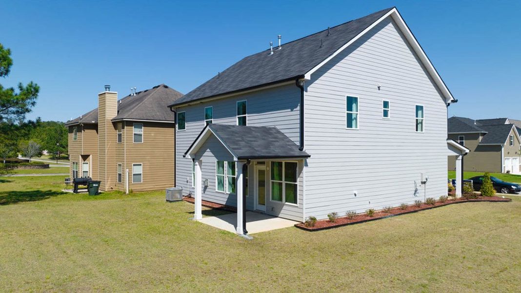 Representative exterior details of a home built from the Fleetwood by D.R. Horton in Evergreen Crossing, Locust Grove (Image 4).