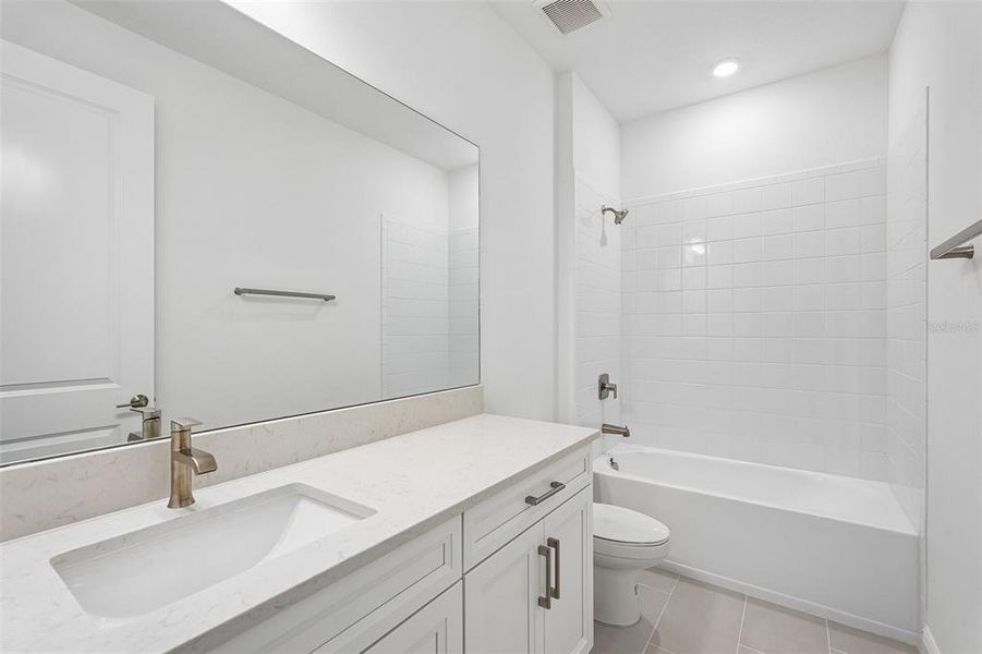 Furnished interior view inside a new home in Vistera of Venice, Nokomis (Image 8).