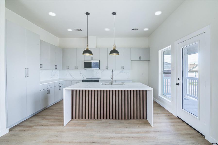 Furnished interior view inside a new home in , Galveston (Image 17).