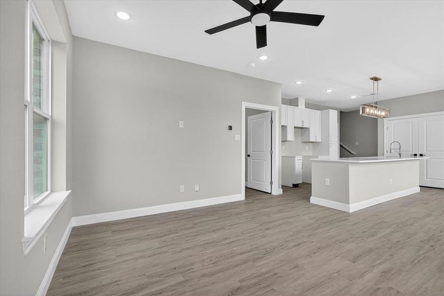 Spacious, unfurnished interior of a new home in , Grand Prairie (Image 23).