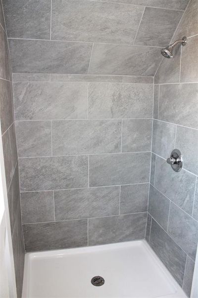 Furnished interior view inside a new home in , Brownwood (Image 8).