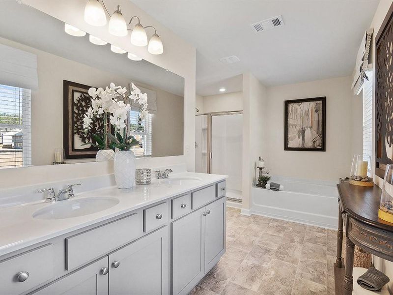 Furnished interior view inside a new home in Lost Creek, Dallas (Image 29). Furnished interior view inside a new home in Lost Creek, Dallas (Image 29).