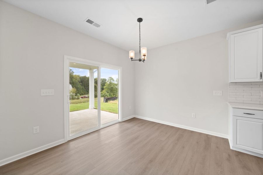 Spacious, unfurnished interior of a new home in Chandler Ridge, McLeansville (Image 18).